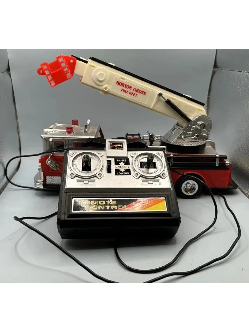 Morton Grove Fire Department Pumper Truck Wired Remote Control Works! READ,